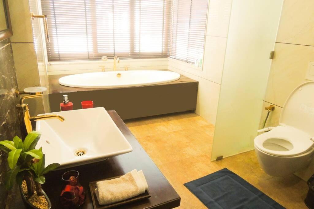 Ochre Villa- Luxury Property In Assagaon / Vagator Buitenkant foto